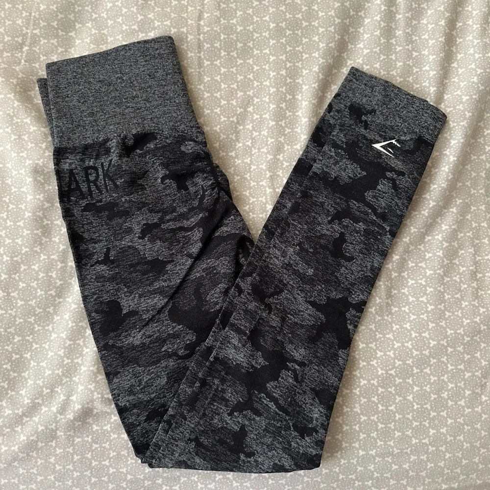 Gymshark Black Camo seamless legging - Picture 3 of 4